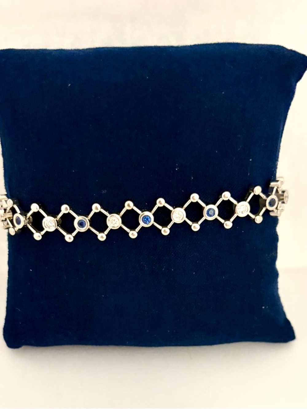 Natural Diamond & Sapphire Round Brilliant cut Bracelet
